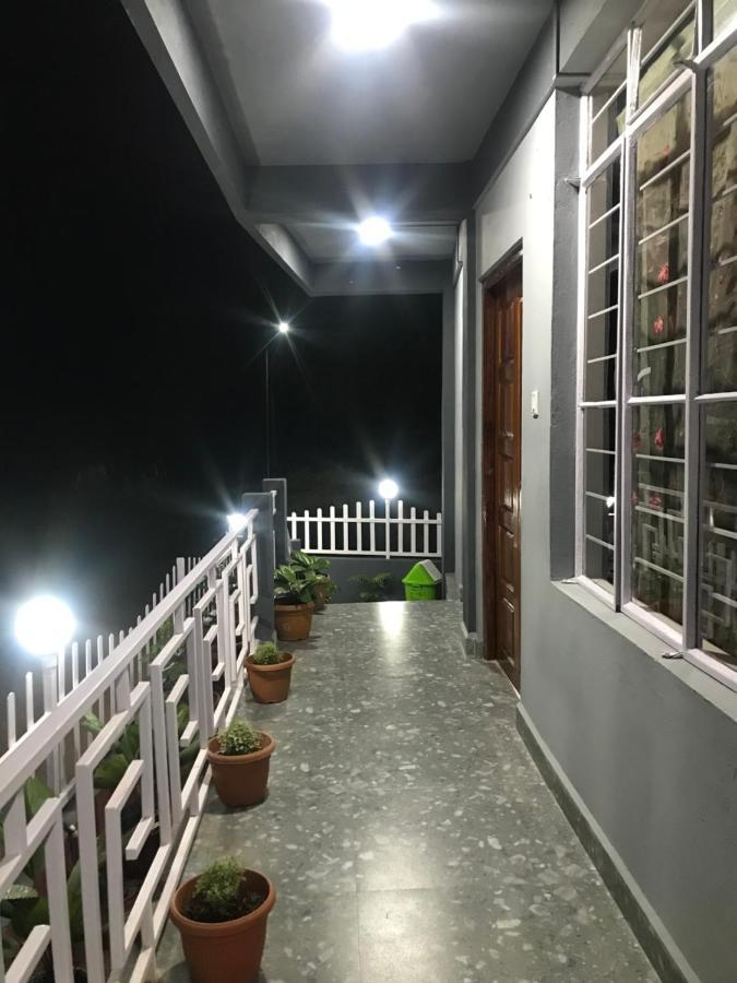 Living Roots Lodge เชร์ราปุนจี ภายนอก รูปภาพ